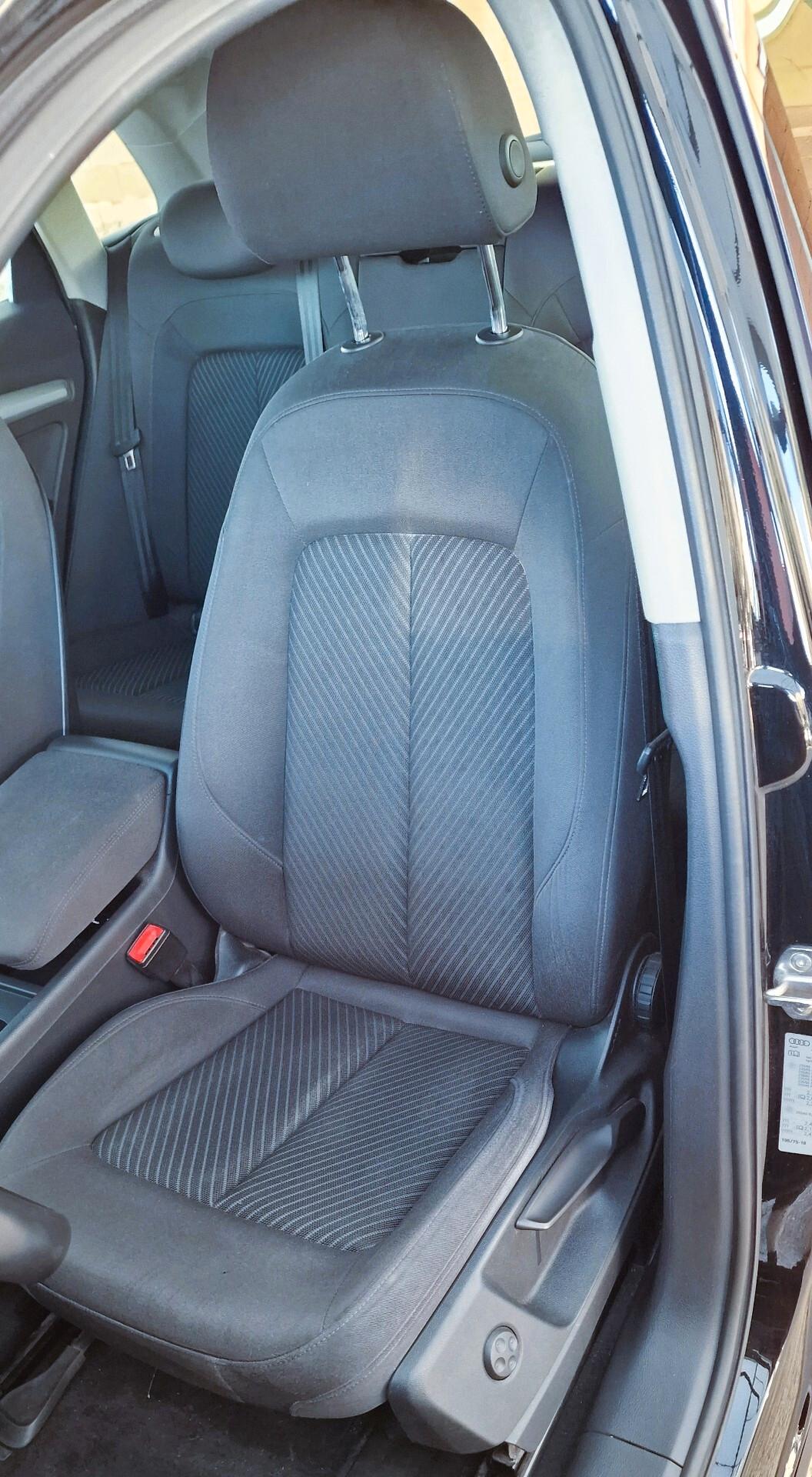 Audi Q5 30 TDI S tronic Business