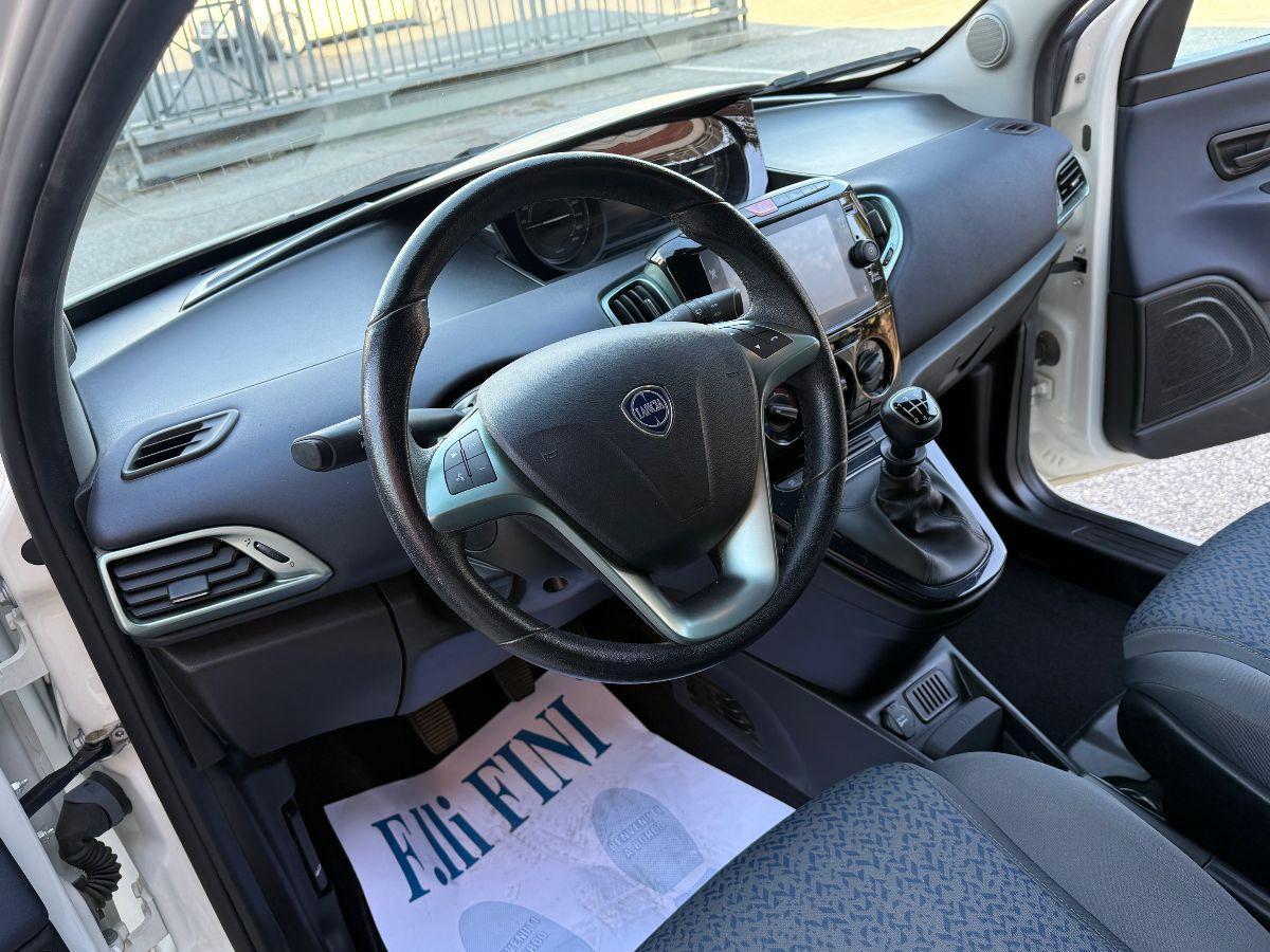 LANCIA - Ypsilon - 1.0 FireFly 5p. S&S Hybrid GOLD