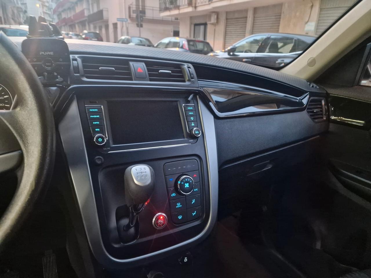 Mahindra KUV100 1.2 VVT M-Bifuel(GPL) K8