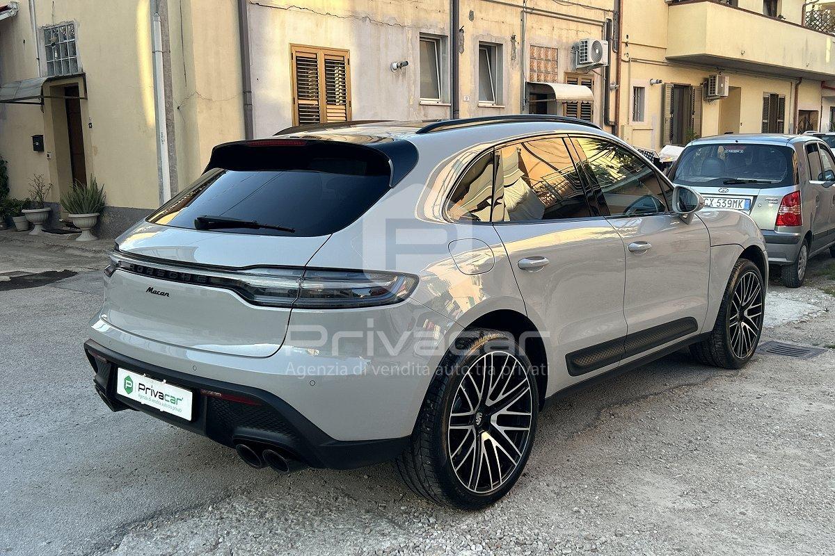 PORSCHE Macan 2.0