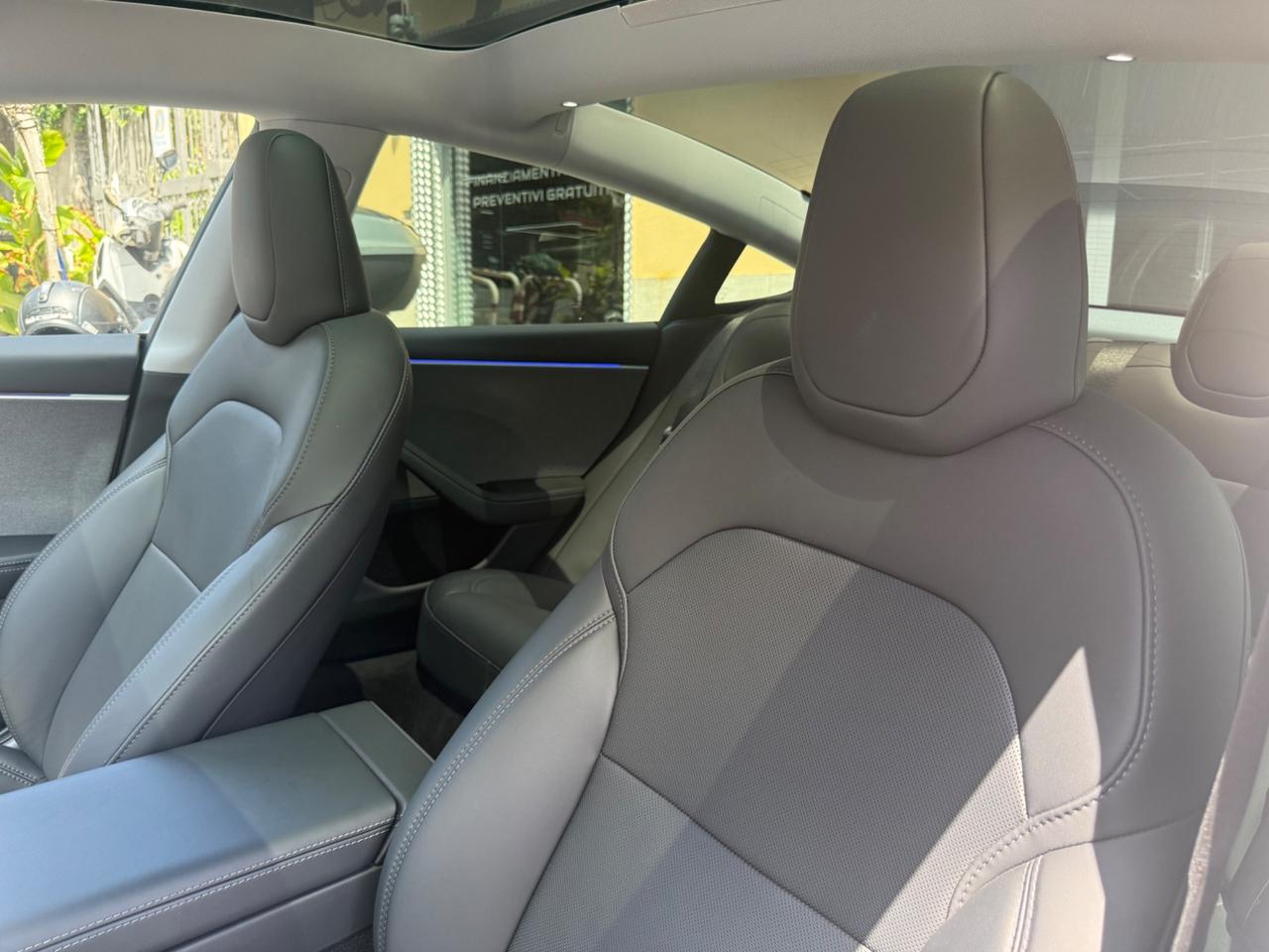 Tesla Model 3 Model 3 Long Range RWD