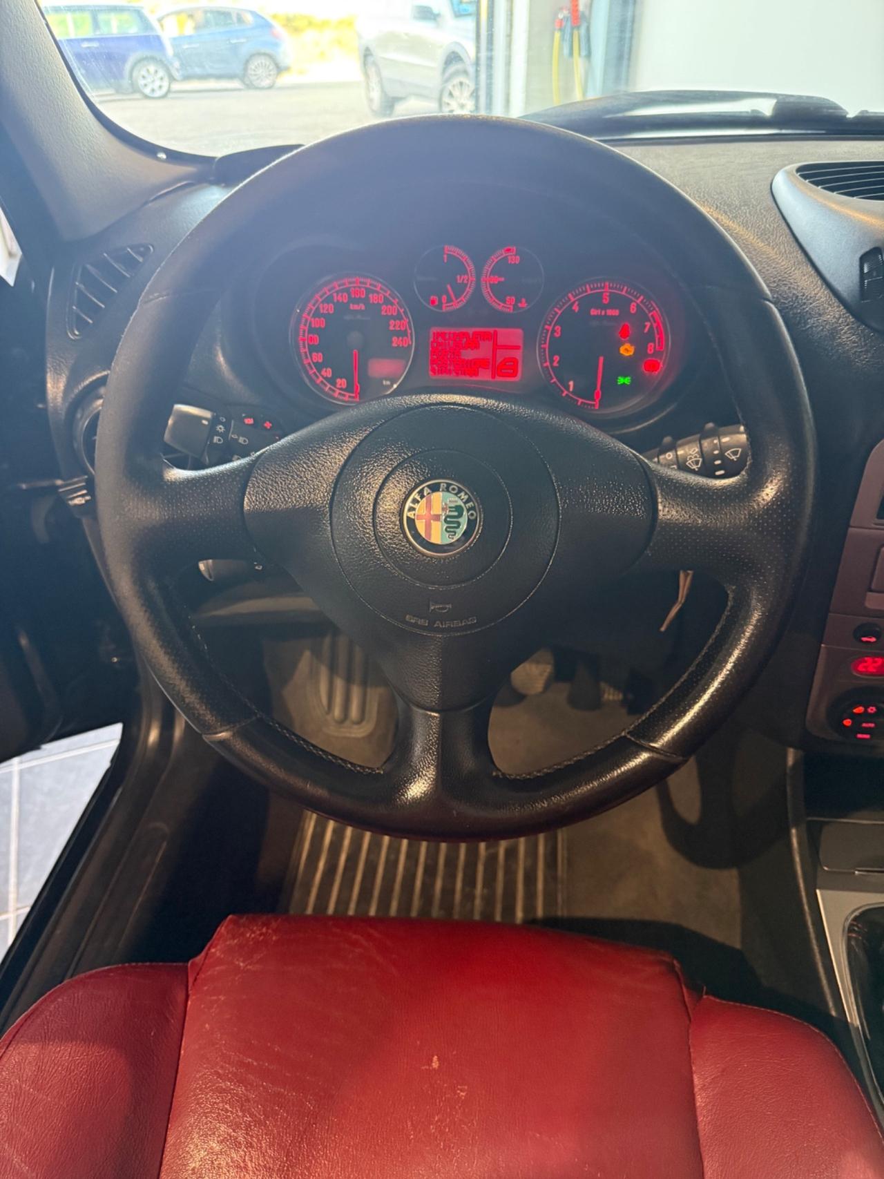 Alfa Romeo 147 1.6i 16V T.S. - GPL