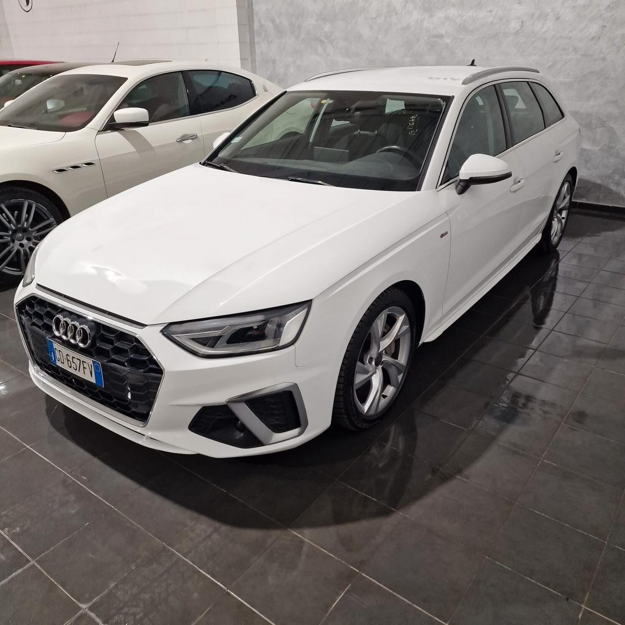 Audi A4 Avant 40 TDI S tronic S line edition