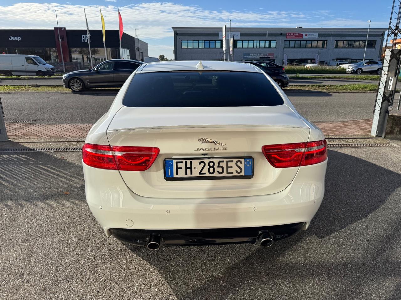 Jaguar XE 2.0 D Turbo R-Sport. Euro 6B