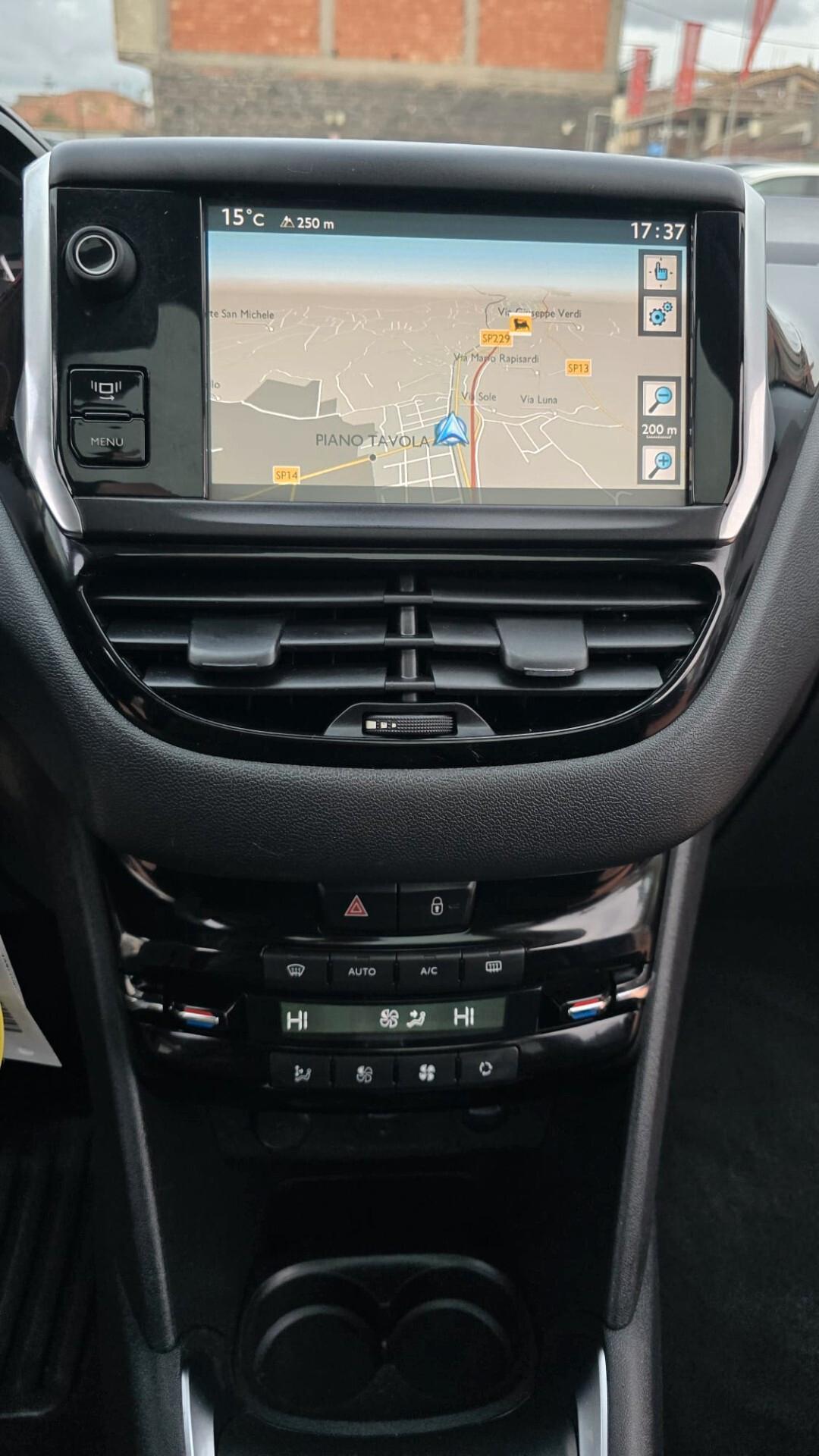 Peugeot 208 1.6 e-HDi 92 CV Stop&Start 5 porte Allure