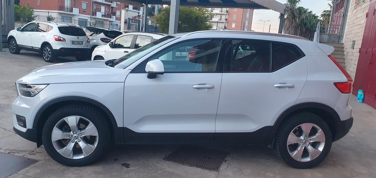 Volvo XC40 D3 R-design