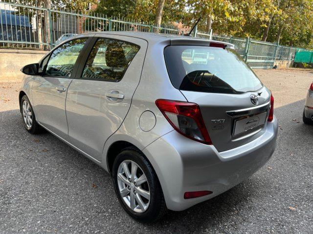 TOYOTA Yaris Neopatentati Lounge