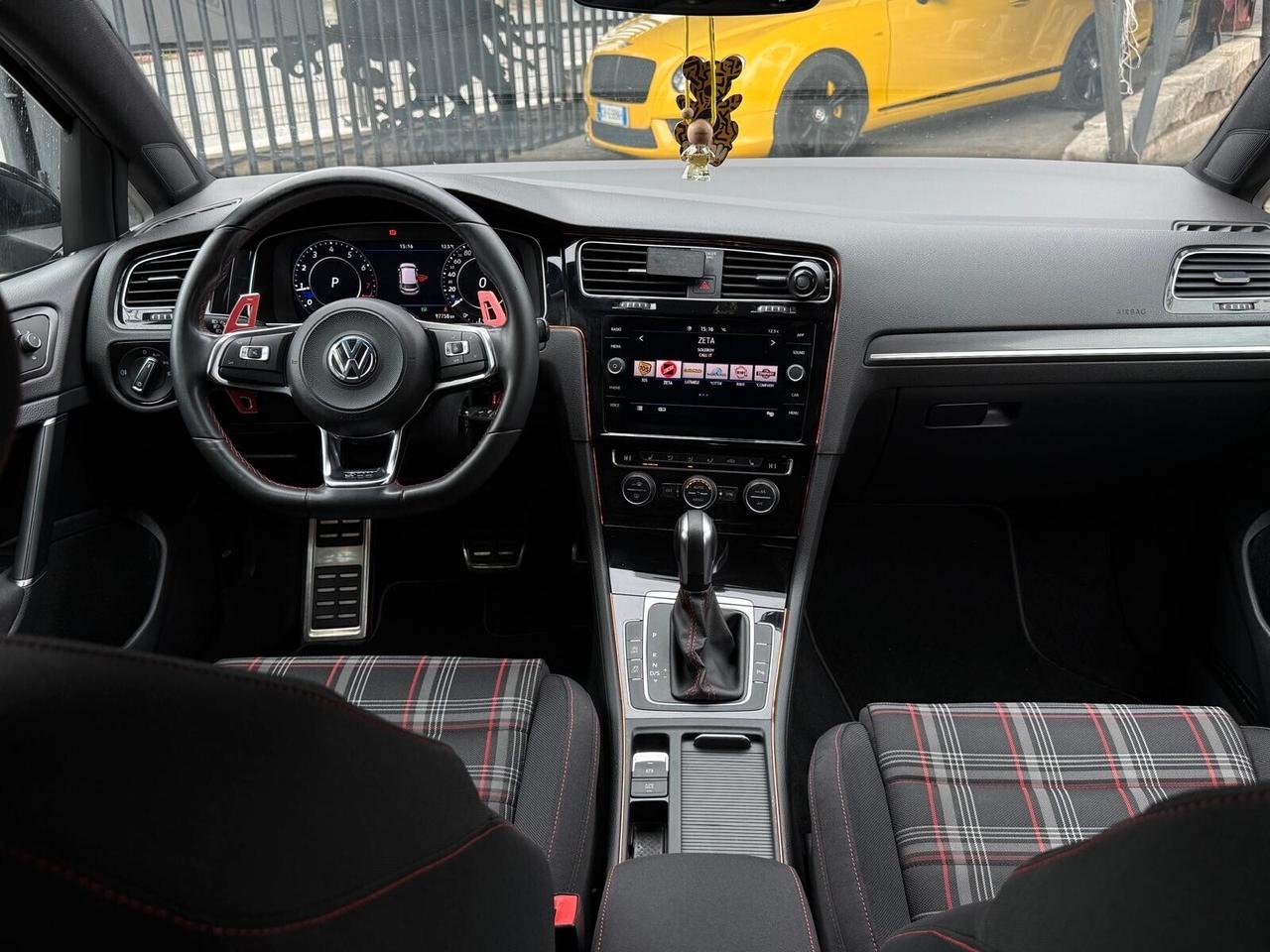 Volkswagen Golf GTI Performance 2.0 245 CV DSG MAXTON LOOK