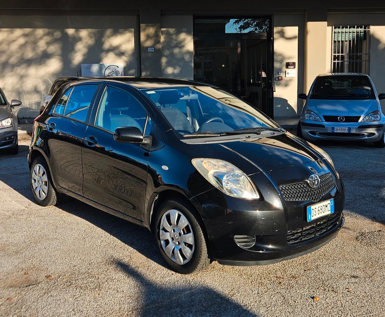 Toyota Yaris 1.0 5 P SOL