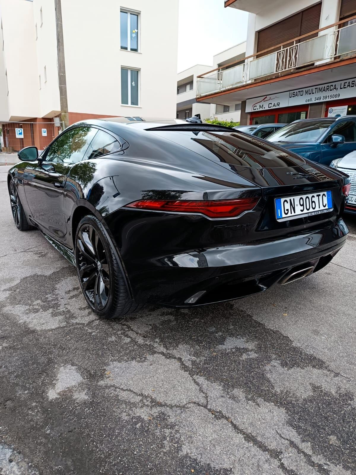 Jaguar F-Type 2.0 aut. Coupé R-Dynamic Black