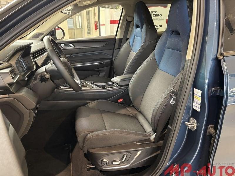 Lynk & Co 01 01 PHEV