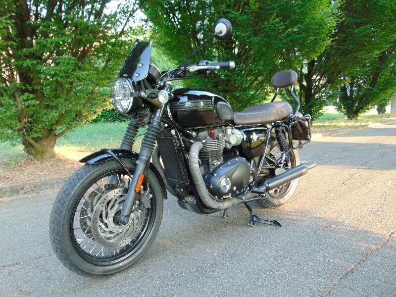 Triumph Bonneville T120 Black