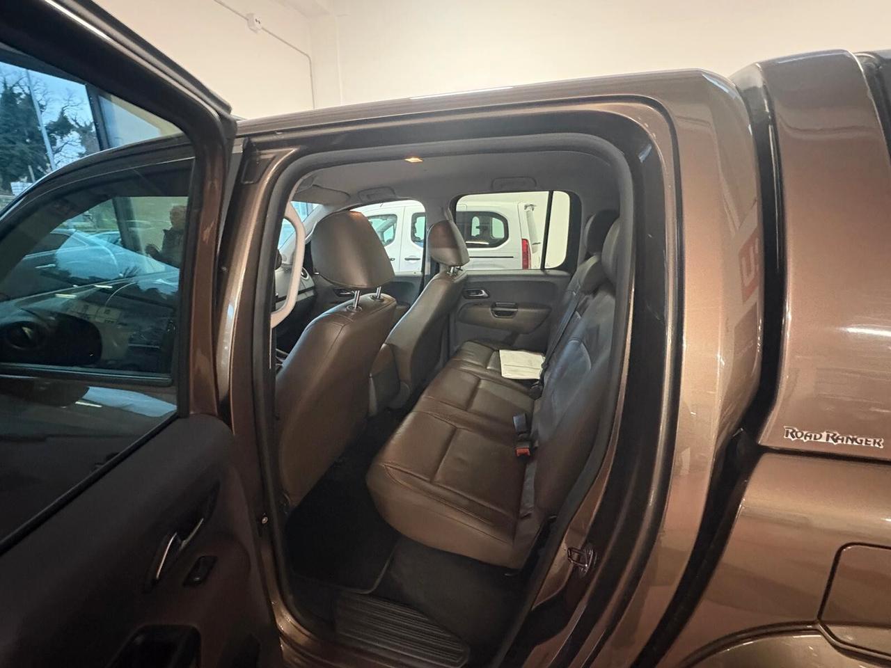 VOLKSWAGEN AMOROK 4x4 PICK-UP Posti 5 DOPPIA CABINA CAMBIO AUT. GANCIO TRAINO Diesel 2.0 Km 211.899