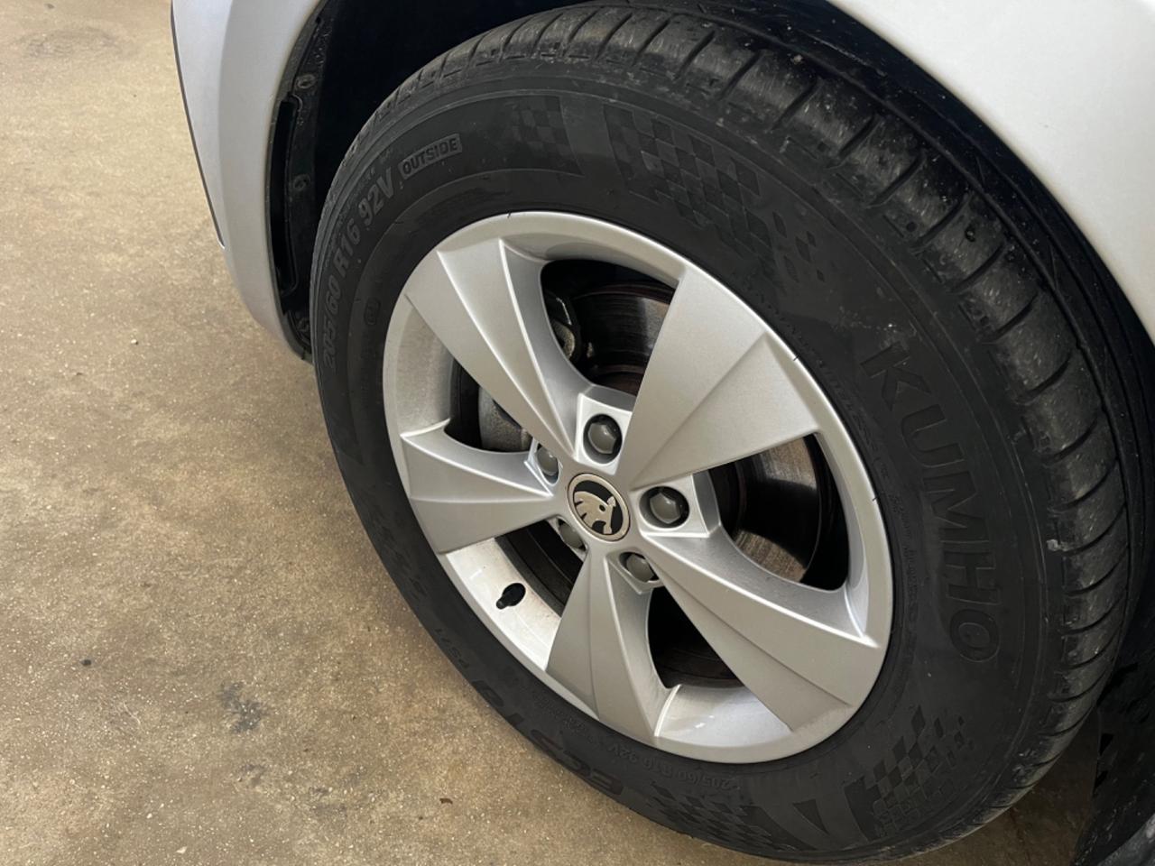 Skoda Octavia 2.0 TDI 116 CV DSG Wagon Style