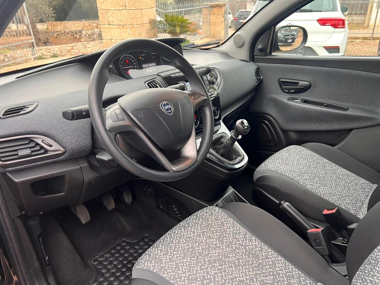 Lancia Ypsilon 1.2 69 CV 5 porte GPL Ecochic Elefantino Blu
