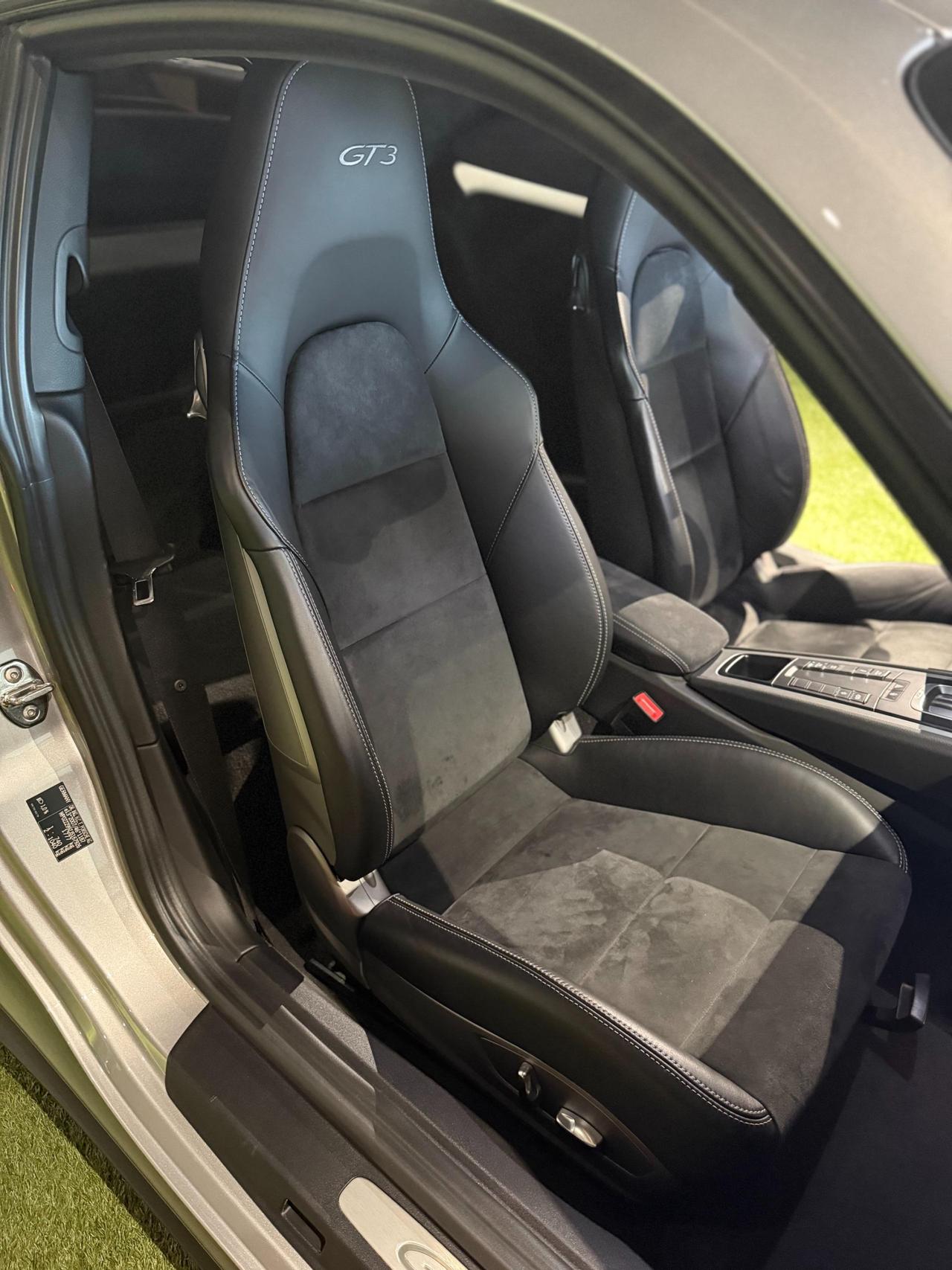 Porsche 911 Coupe 4.0 GT3 auto