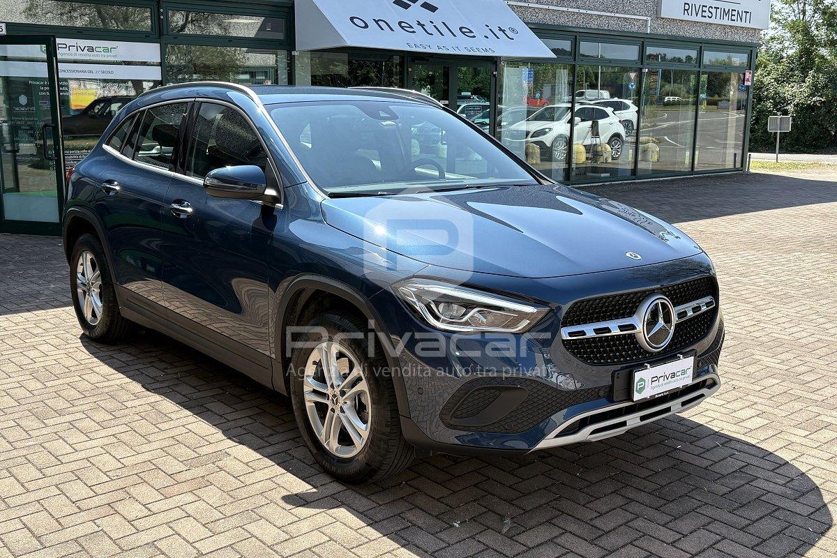 MERCEDES GLA 200 Automatic Business