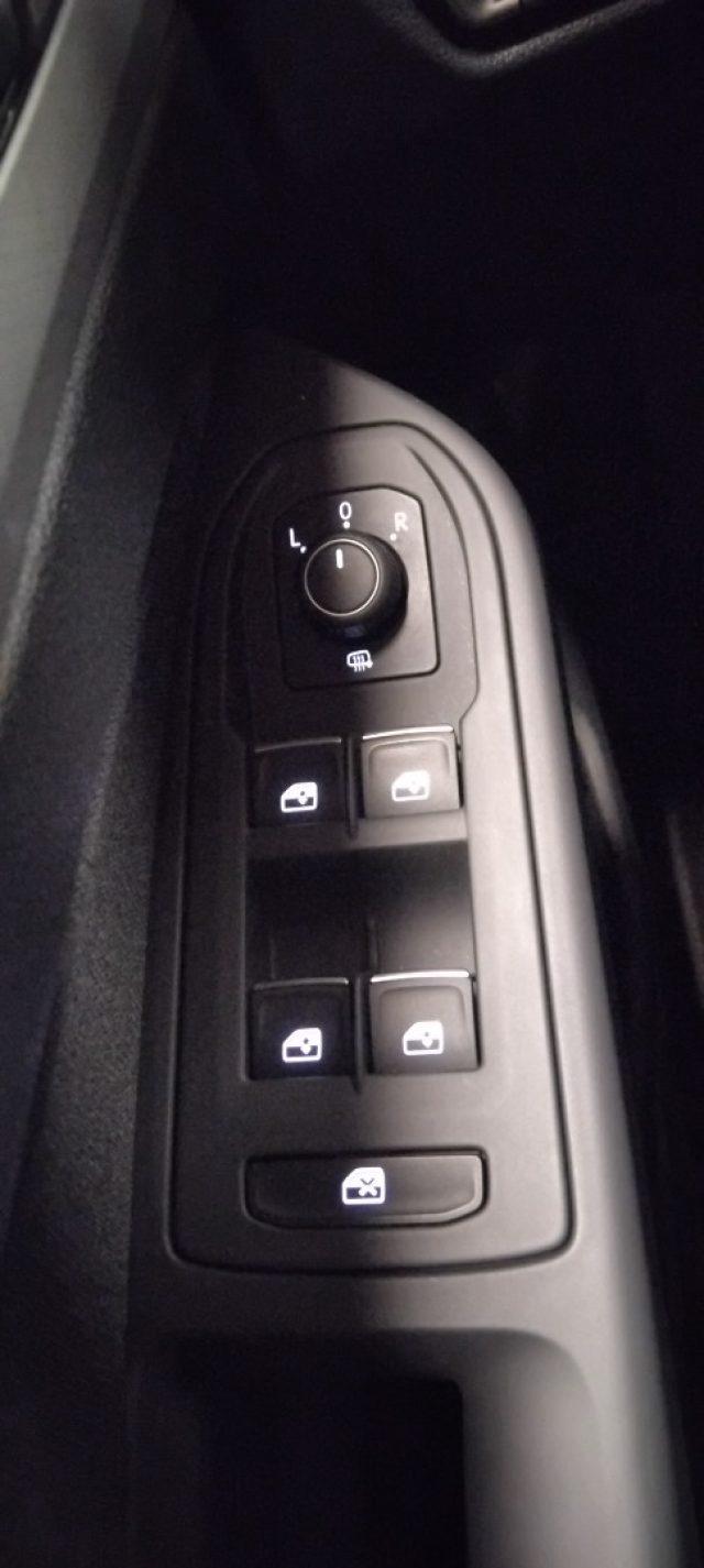 VOLKSWAGEN Golf 1.0 eTSI EVO DSG Life 17" MHEV