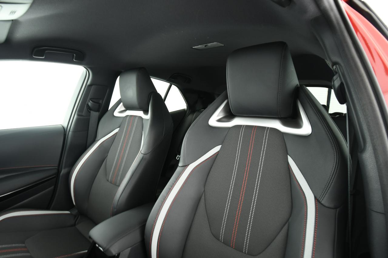 TOYOTA Corolla 2.0h GR Sport cvt CAMERA+ACC+APP CONNECT