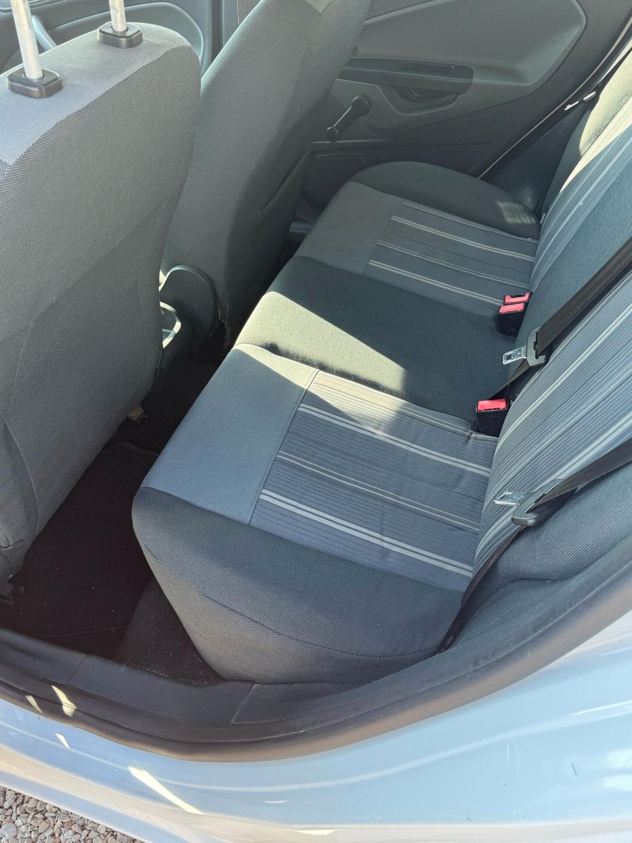 Ford Fiesta 1.4 5 porte Bz.- GPL Titanium