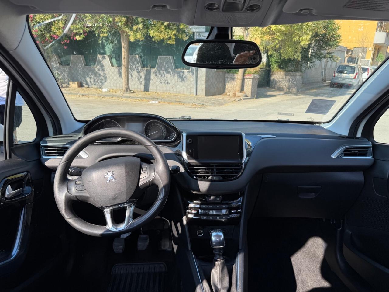 Peugeot 208 1.6 e-HDi 115 CV Stop&Start 5 porte Allure