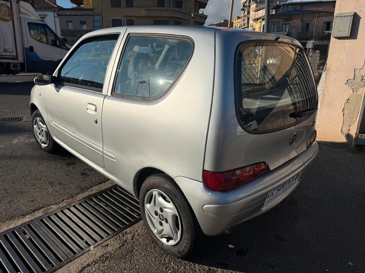 FIAT 600 KM 65.000 ARIA CONDIZIONATA