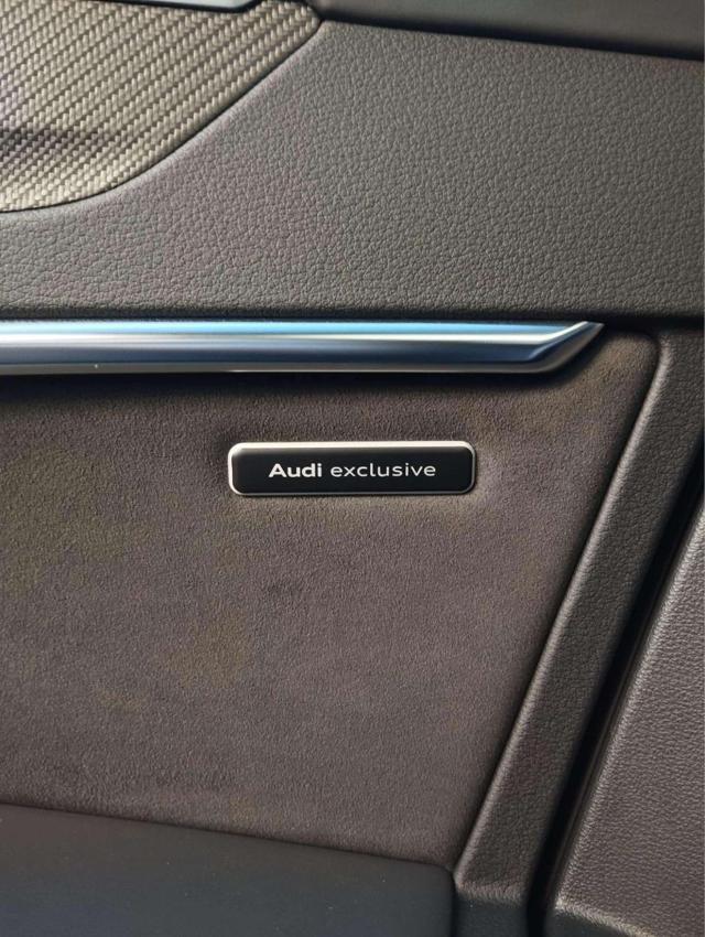 AUDI RS6 Avant 4.0 TFSI V8 quattro tiptronic Color esclusiv