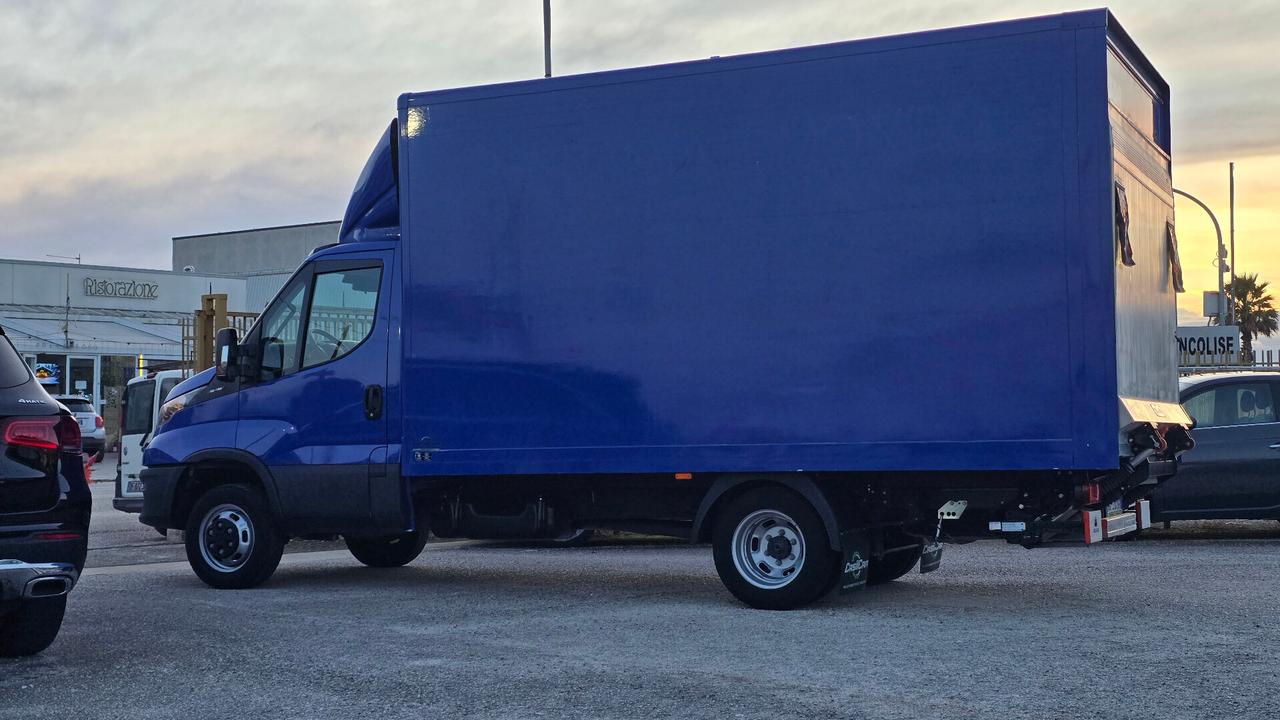 Iveco Daily 35c16 3.0 cab. pedana-porta laterale-cassone 435x218