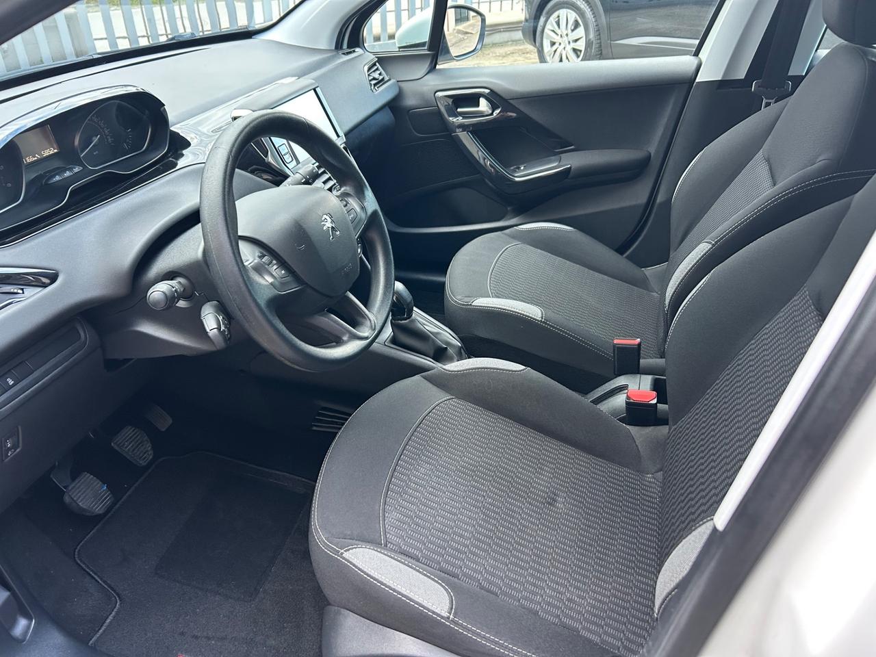 Peugeot 208 1.4 HDi 68 CV 5 porte Active