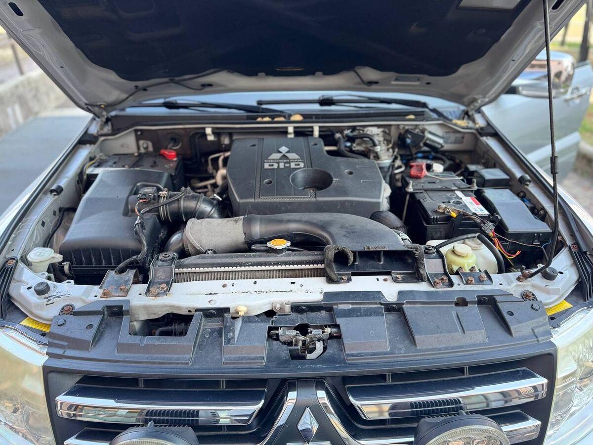 Mitsubishi Pajero 5 Porte Pajero 3.2 CR Invite 5p