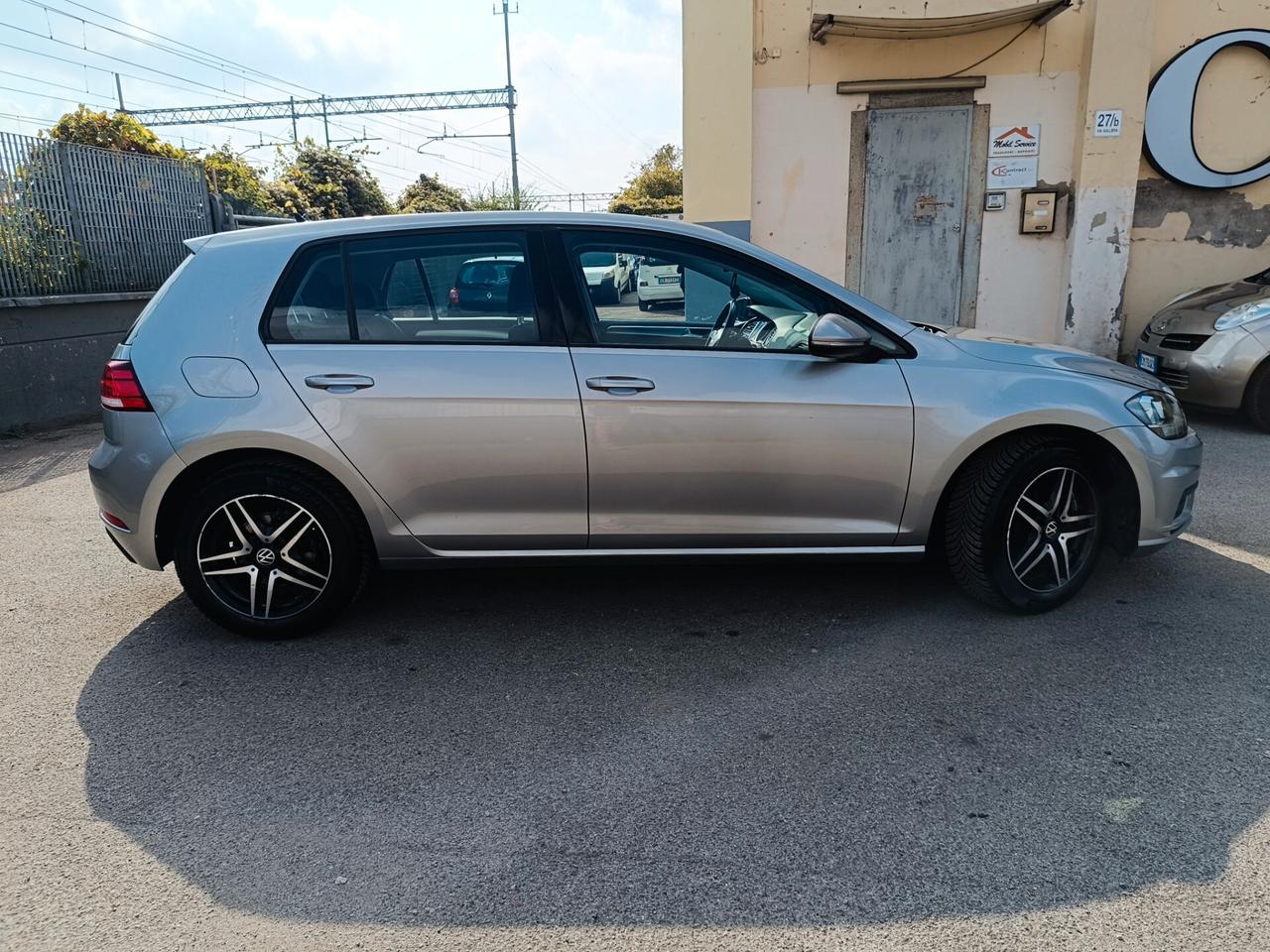 Volkswagen Golf 1.0 TSI 85 CV 5p. Trendline BlueMotion Technology