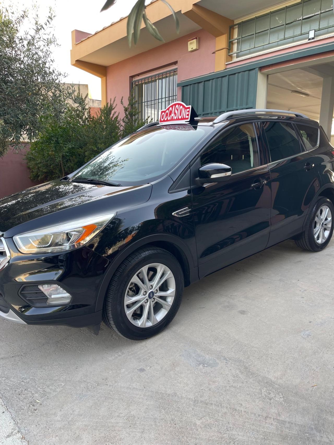 Ford Kuga 1.5 TDCI 120 CV S&S 2WD Powershift ST-Line