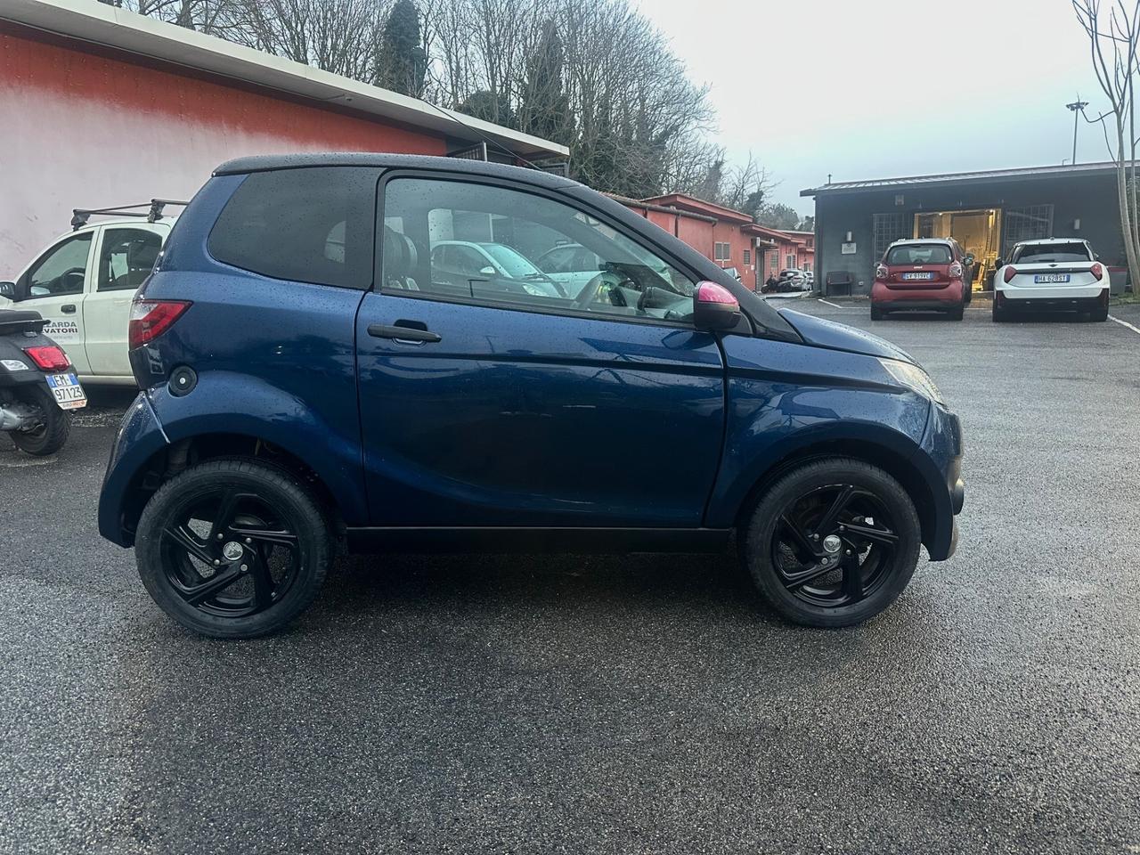 Aixam City Premium Sensation Blue e Pink Permute Rate Garanzia