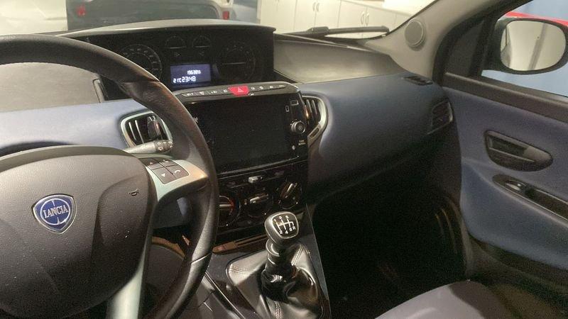 Lancia Ypsilon Ypsilon 1.0 FireFly 5 porte S&S Hybrid Platino