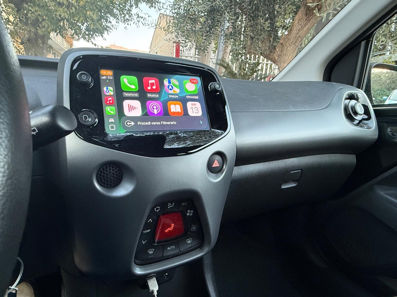 Toyota Aygo Connect 1.0 VVT-i 72 CV 5 porte x-fun