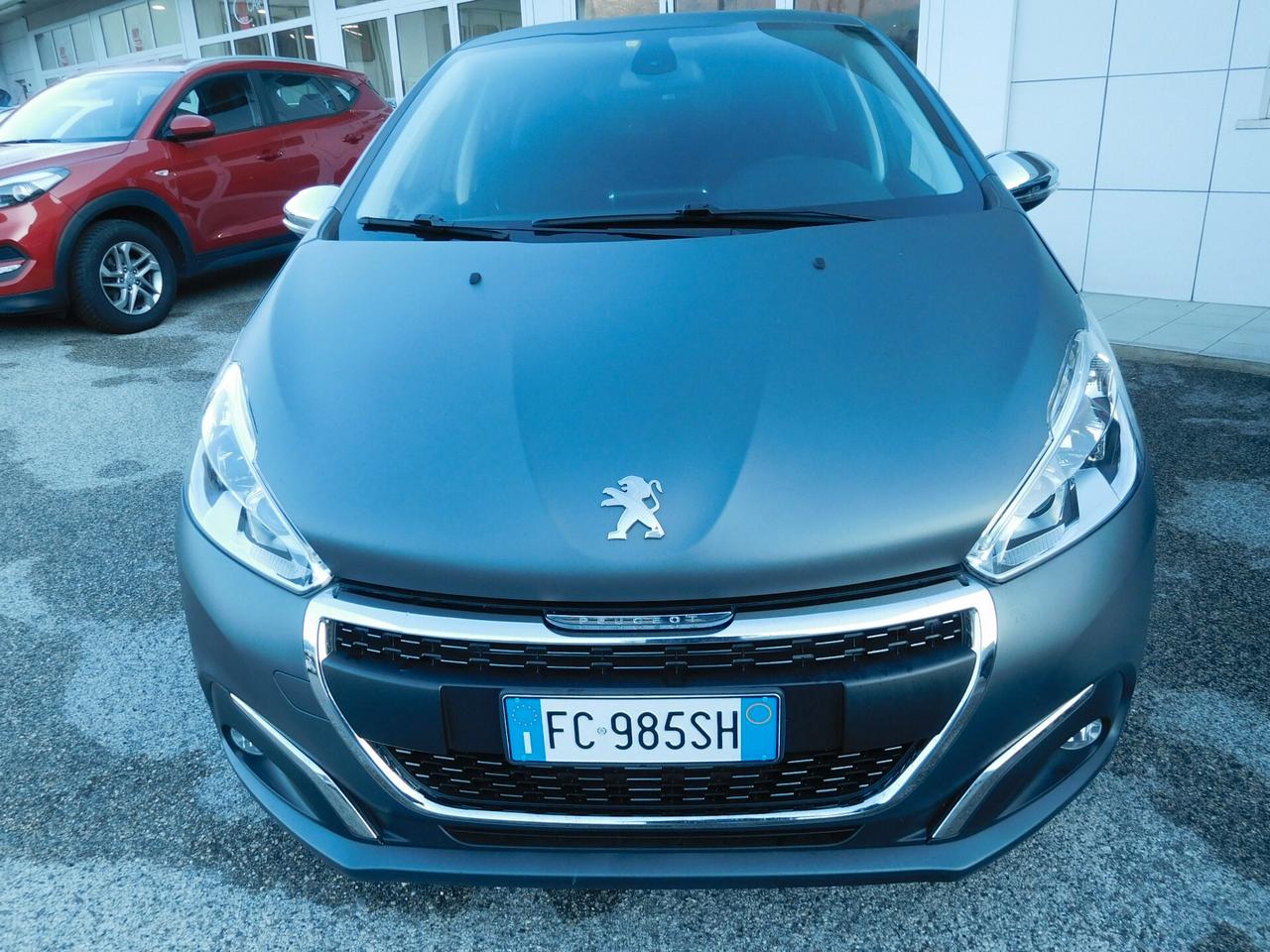 Peugeot 208 PureTech Turbo 110 S&S 5 porte Allure Nero opaco