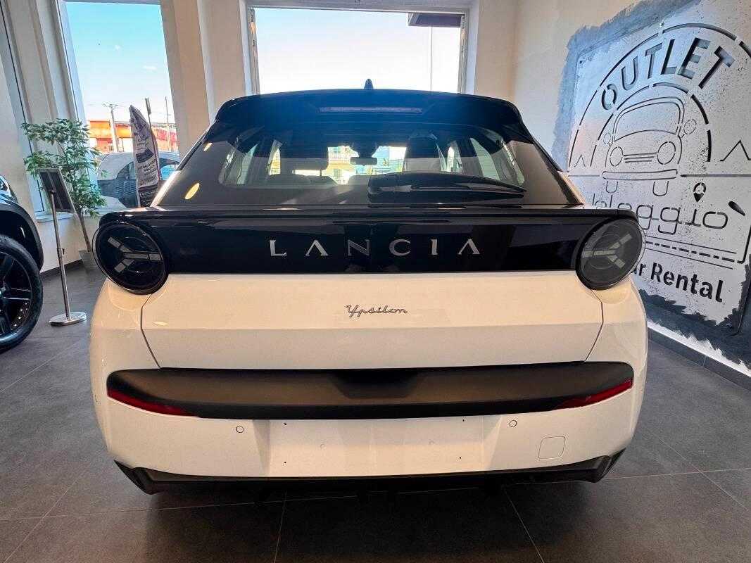 Lancia Ypsilon 1.2 mhev 110cv e-dct