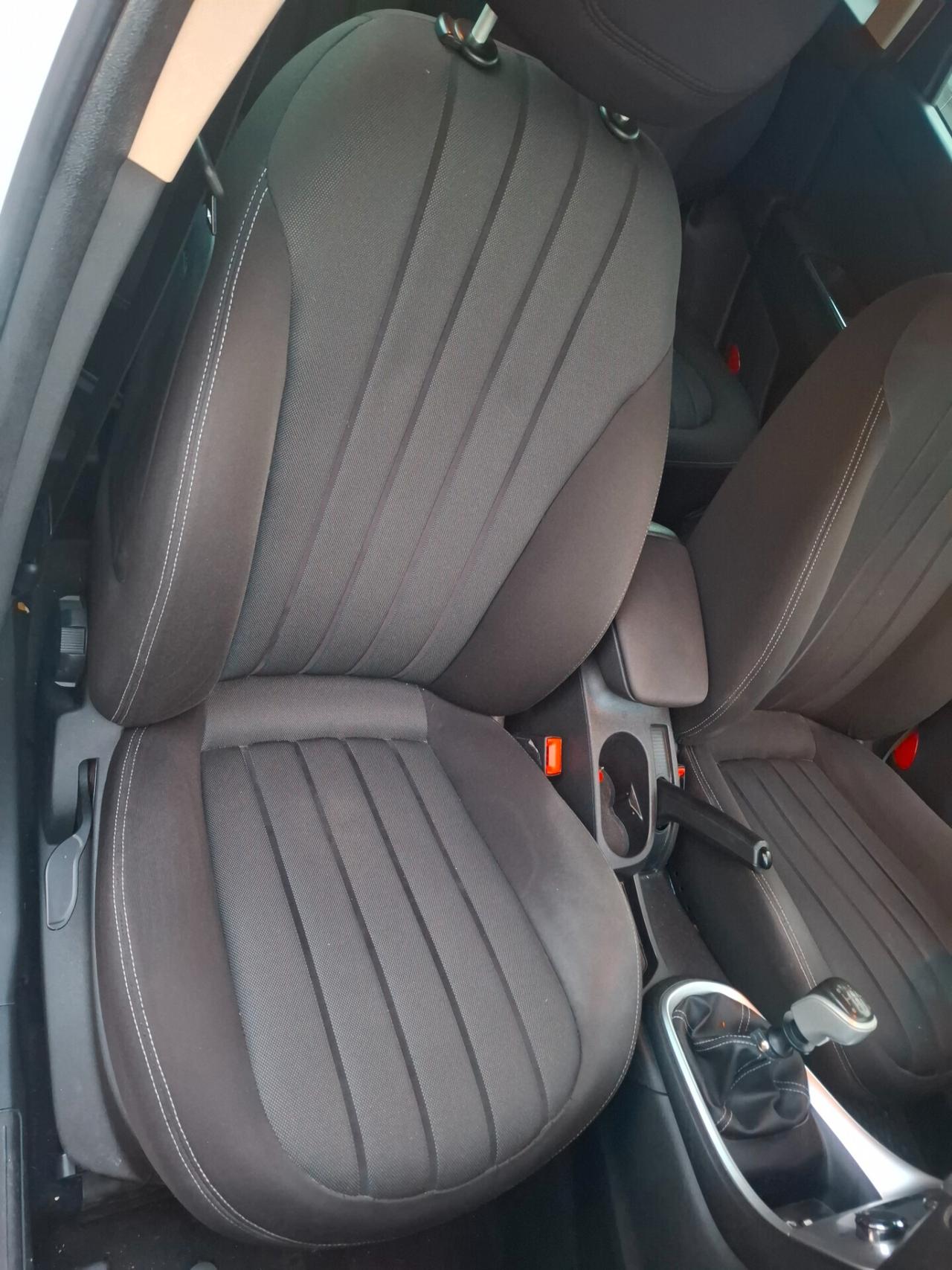 Lancia Delta 1.6 MJT DPF 105 CV Gold