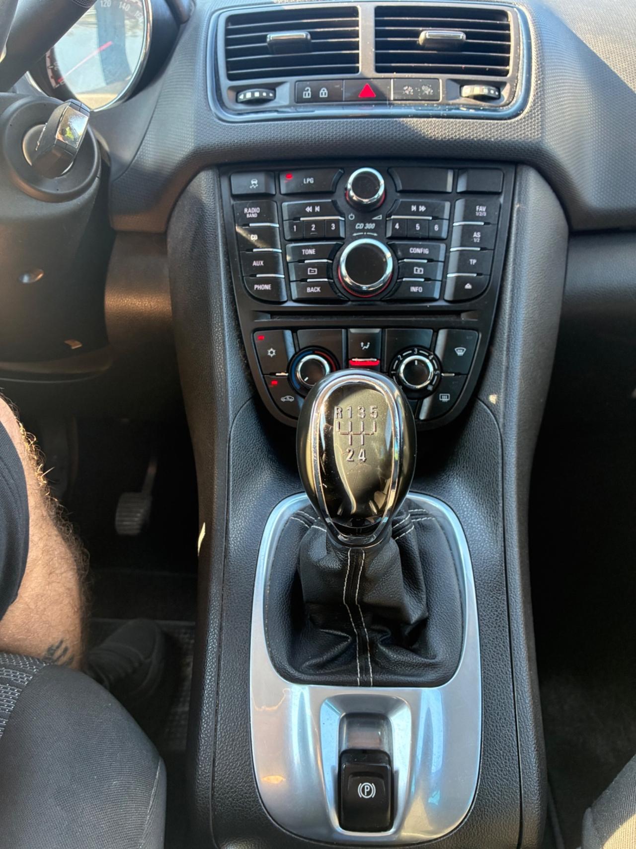 Opel Meriva 1.4 cc GPL fino al 2035 61.000 km perfetta pari al nuovo