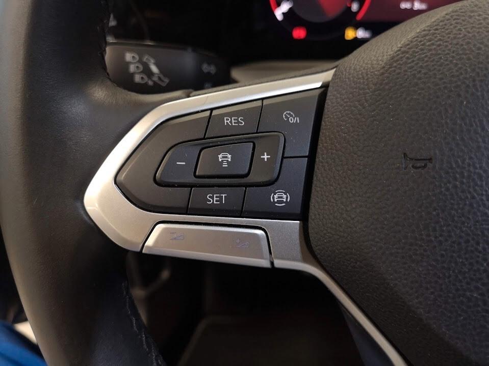 Volkswagen Golf 1.0 TSI EVO Life 81 KW 32.517 KM