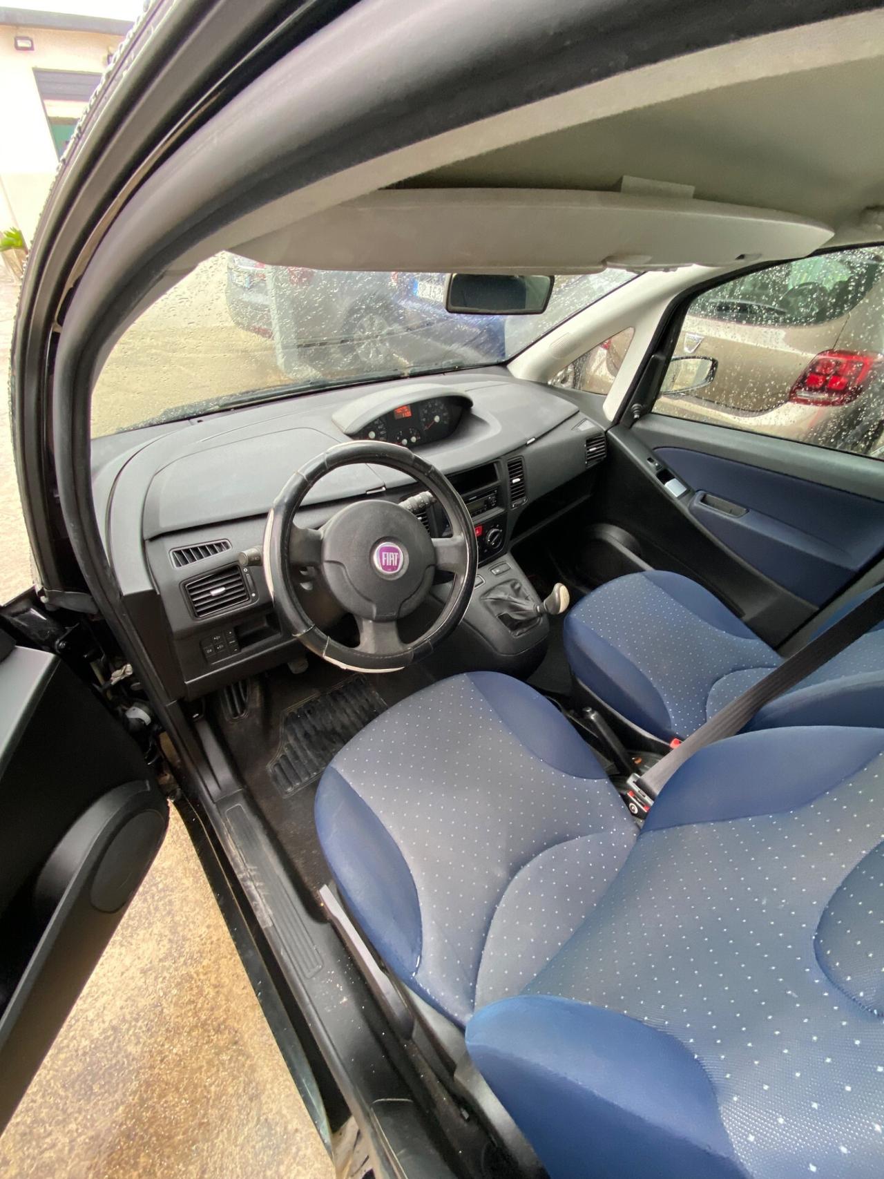 Fiat Idea 1.2 16V BlackLabel
