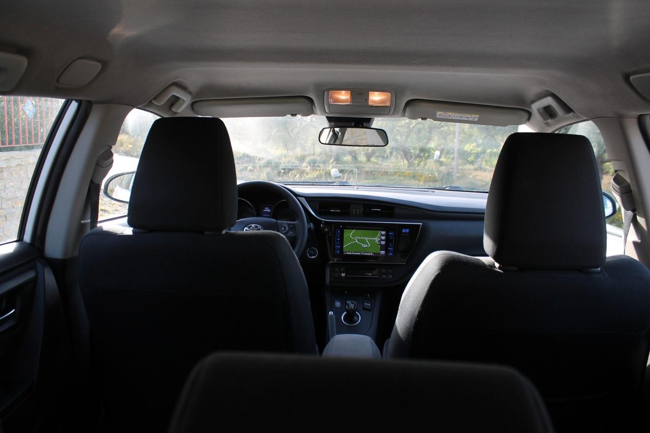 Toyota Auris Touring Sports 1.8 Hybrid Business