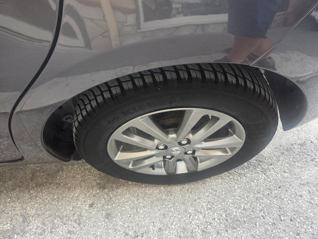 TOYOTA YARIS ANNO 2014 1.0 BENZINA 70 CV KM 90000 CERTIF