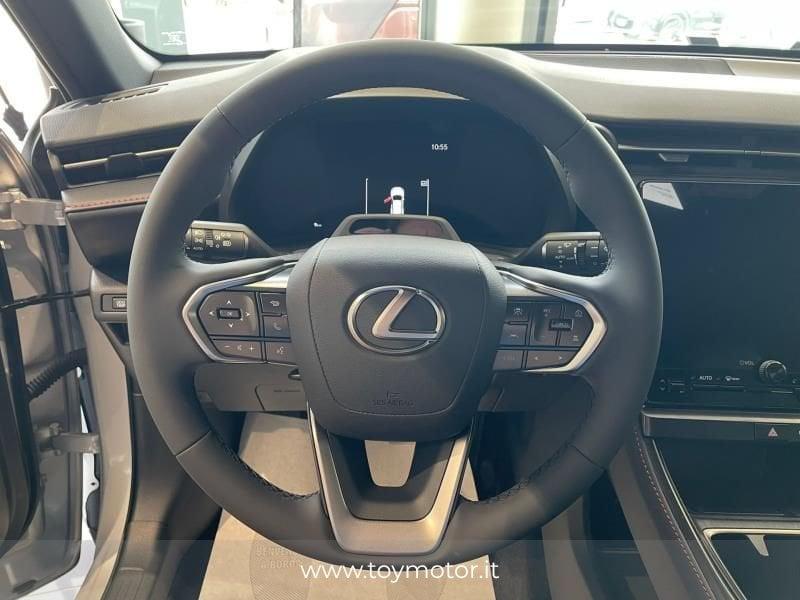 Lexus LBX Hybrid Emotion