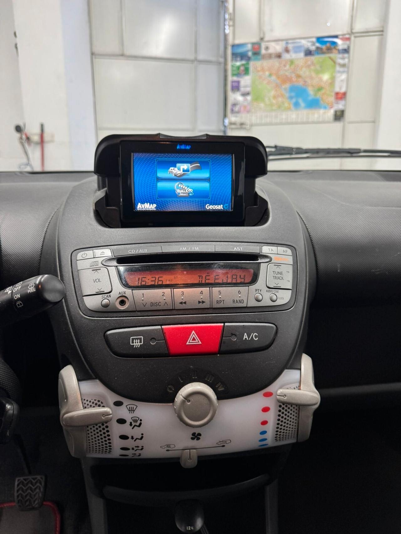 Peugeot 107 1.0 68CV 5p. Superga