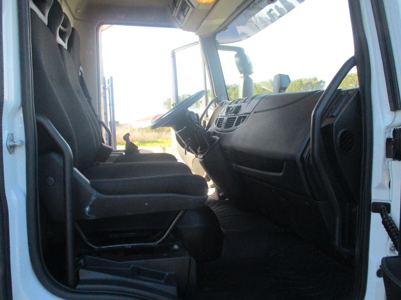 IvecoEUROCARGO 160/28 E6 FRIGO+PEDANA FRC 19 PEDANE