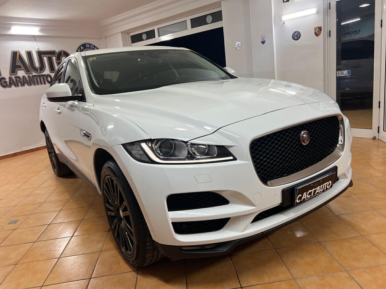 Jaguar F-Pace 2.0 D 180 CV