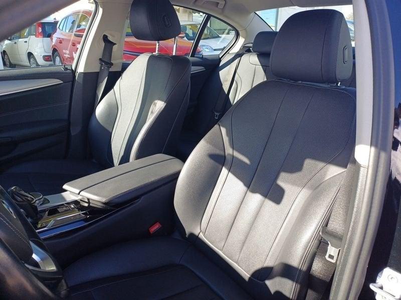 BMW Serie 5 518d Business 48V