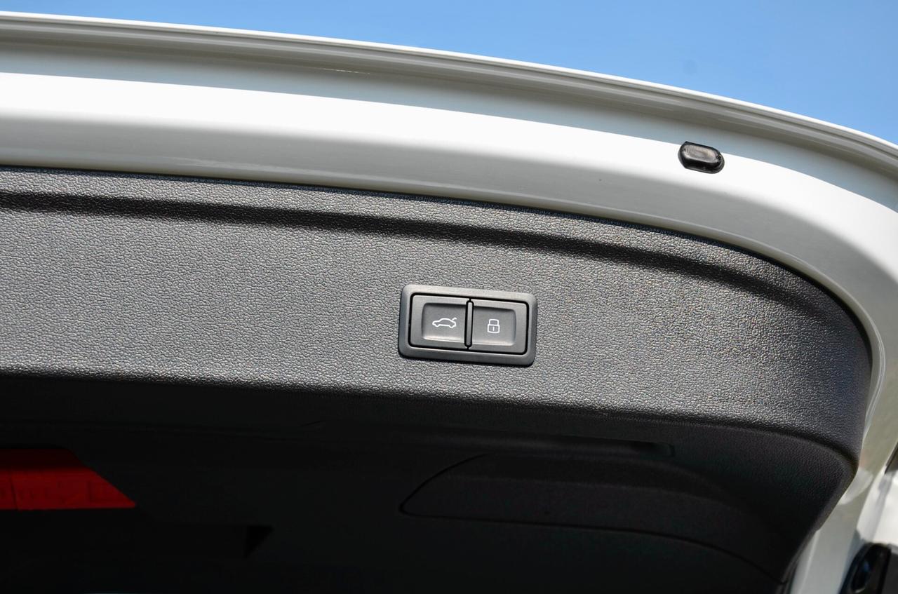 AUDI S3 SPORTBACK 2.0 TFSI QUATTRO 310cv S-TRONIC, FULL OPTIONAL, TETTO, MATRIX, SCARICO, HARMAN & KARDON, SEDILI ELETTRICI, 19", PERMUTE