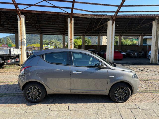 LANCIA Ypsilon 1.0 FireFly 5 porte S&S Hybrid Ecochic Gold